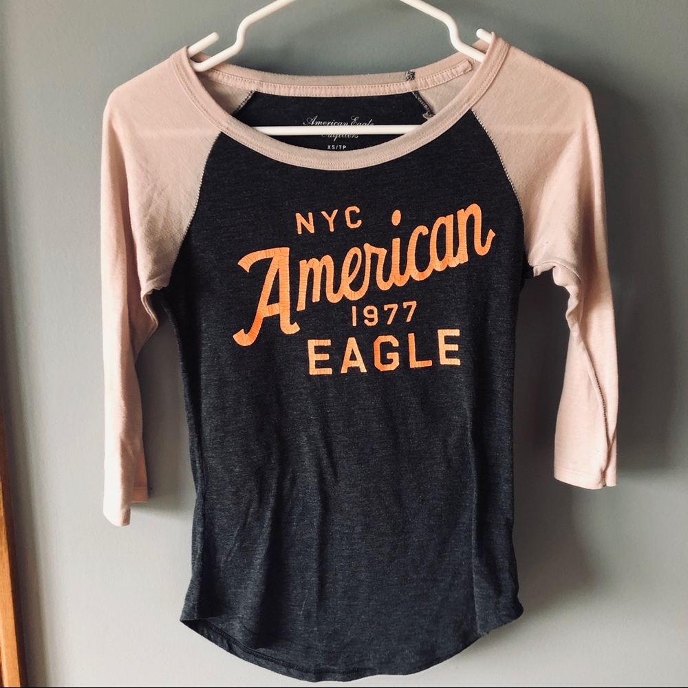 American Eagle graphic tee